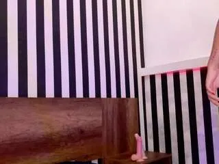 ahri-rose from CamSoda is Freechat