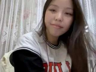 alejandrinalawhorne from CamSoda is Freechat