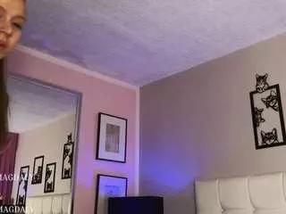 Girls: try live performances with matured performers, from dancing to quirks, in a variety of beautiful sex cams.