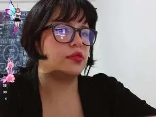 aliciia23 from CamSoda is Freechat