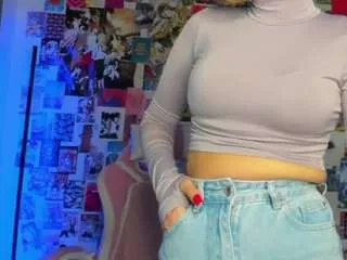alisa-more from CamSoda is Freechat