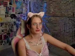 alisa-more from CamSoda is Freechat