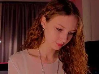 alisevine from CamSoda is Freechat