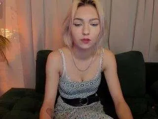 Alysiasun from CamSoda