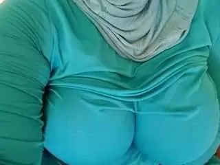 amalarabic from CamSoda is Freechat