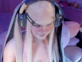 Angelica-gin from CamSoda