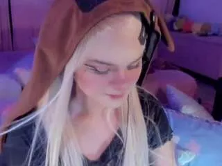 Angelica-gin from CamSoda