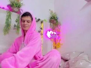 angelslimm from CamSoda is Freechat