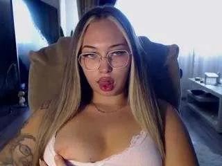 Annecaroline from CamSoda