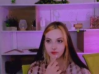 aria-moo from CamSoda