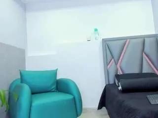 aurora-tziu from CamSoda is Freechat