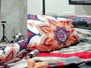 auroraasky from CamSoda is Freechat