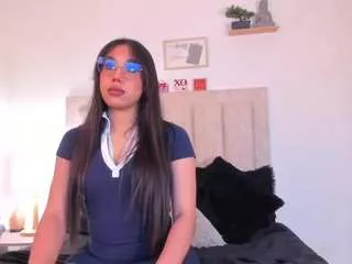 Avalineblanc from CamSoda