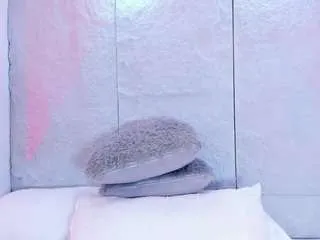 Avymilton from CamSoda