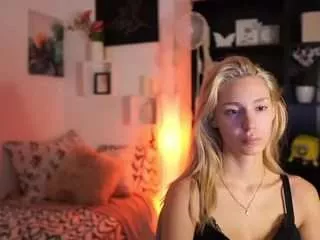 Ayahitakayamaa from CamSoda