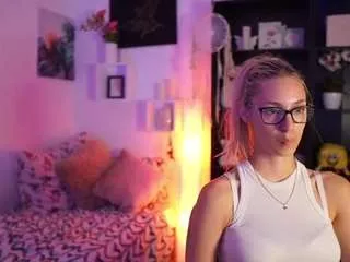 Ayahitakayamaa from CamSoda