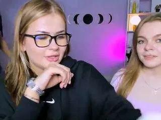 baby-joy from CamSoda is Freechat