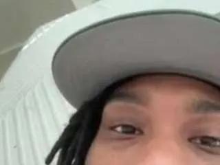 candymanoliver from CamSoda is Freechat
