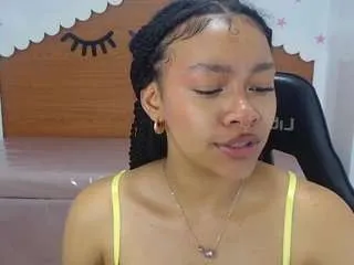 catalina25-t from CamSoda is Freechat