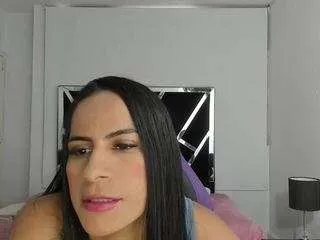 charlotthe-win from CamSoda is Freechat