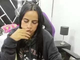 charlotthe-win from CamSoda is Freechat