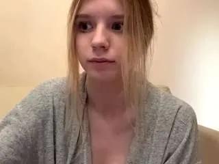 chloe-show from CamSoda is Freechat