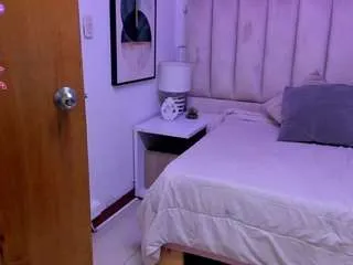 clhoee-johnson from CamSoda is Freechat