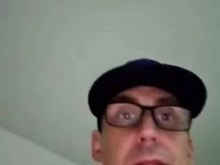 Cumzzz2012 from CamSoda