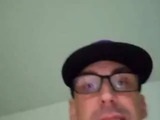 Cumzzz2012 from CamSoda