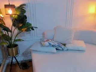 dafnne-hills from CamSoda is Freechat