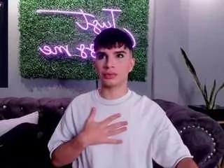 damoncolin from CamSoda is Freechat
