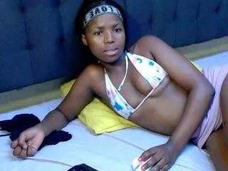 darksweetrose from CamSoda is Freechat