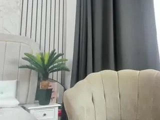 Daryar33e from CamSoda