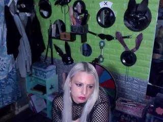 drenched-desires from CamSoda is Freechat