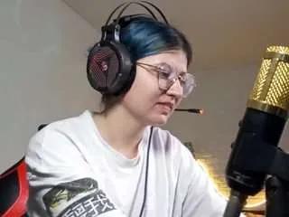 earnestineroles from CamSoda is Freechat
