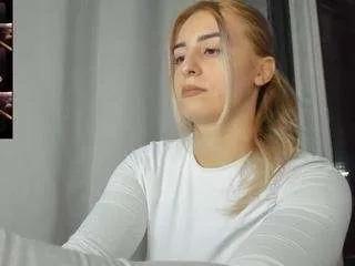 ella-vee from CamSoda is Freechat