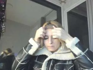 ella-vee from CamSoda is Freechat