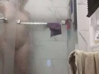 Ellygcutie from CamSoda