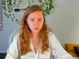 elsiee-cuttiess from CamSoda is Freechat