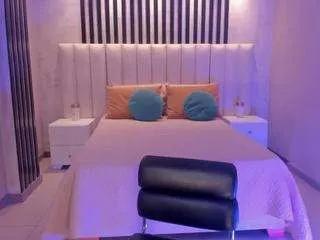 emilyjohnsonx1 from CamSoda is Freechat