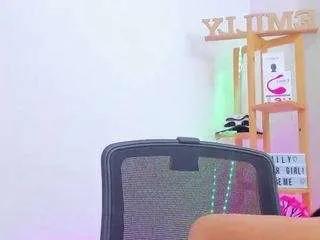 Girls: try live performances with matured performers, from dancing to quirks, in a variety of beautiful sex cams.