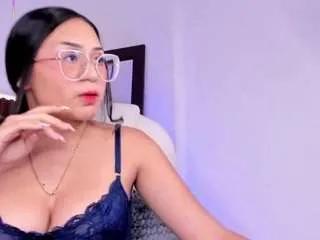 Emma-white001 from CamSoda
