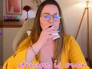 Emmab1uem from CamSoda