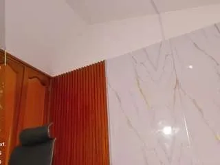 emmiilyrosee from CamSoda is Freechat