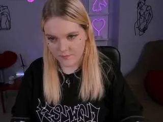 Esma-shine from CamSoda