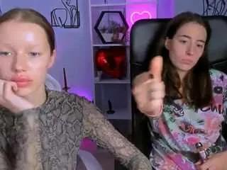 esma-shine from CamSoda is Freechat