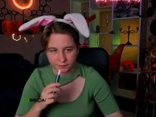 esma-shine from CamSoda is Freechat