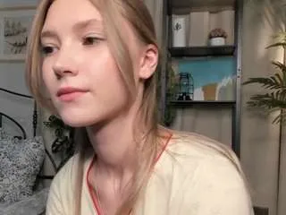 Esmagreaves from CamSoda