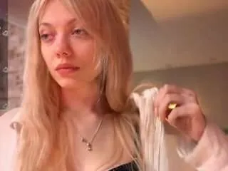 favdream from CamSoda is Freechat