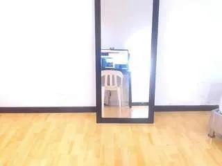 goldenn-ass1 from CamSoda is Freechat